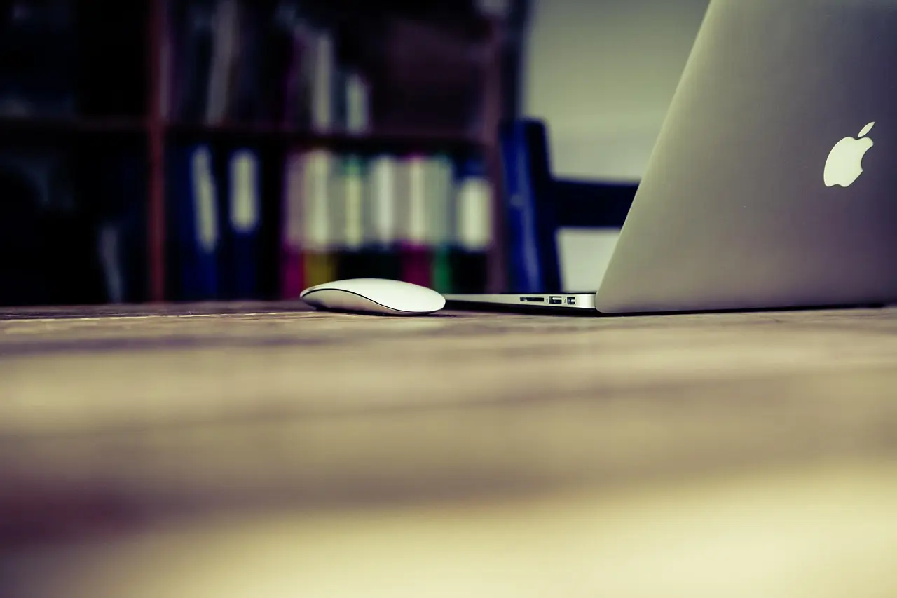 How to Start a Profitable Blog in 2025: A Beginner’s Guide